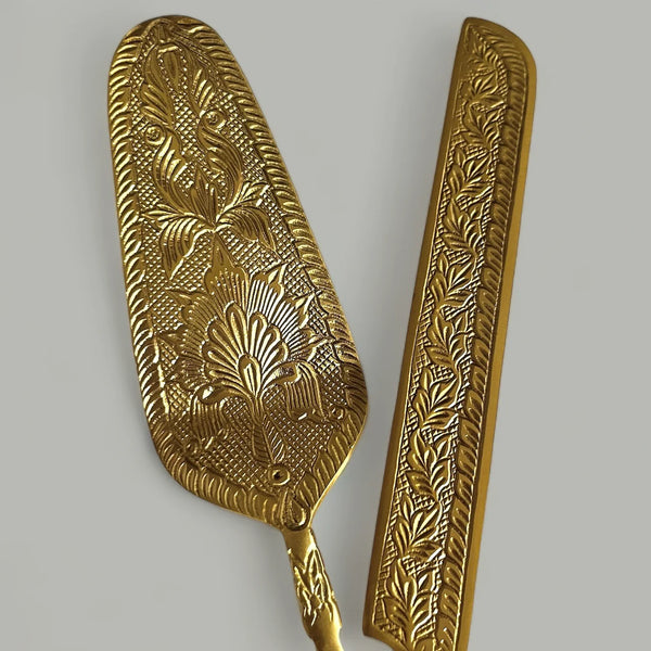 Záhra Naqashi - Set of 2 Cake server in brass